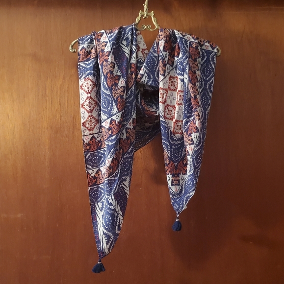 Lucky Brand Rockefeller 100% Silk Scarf - Picture 4 of 7